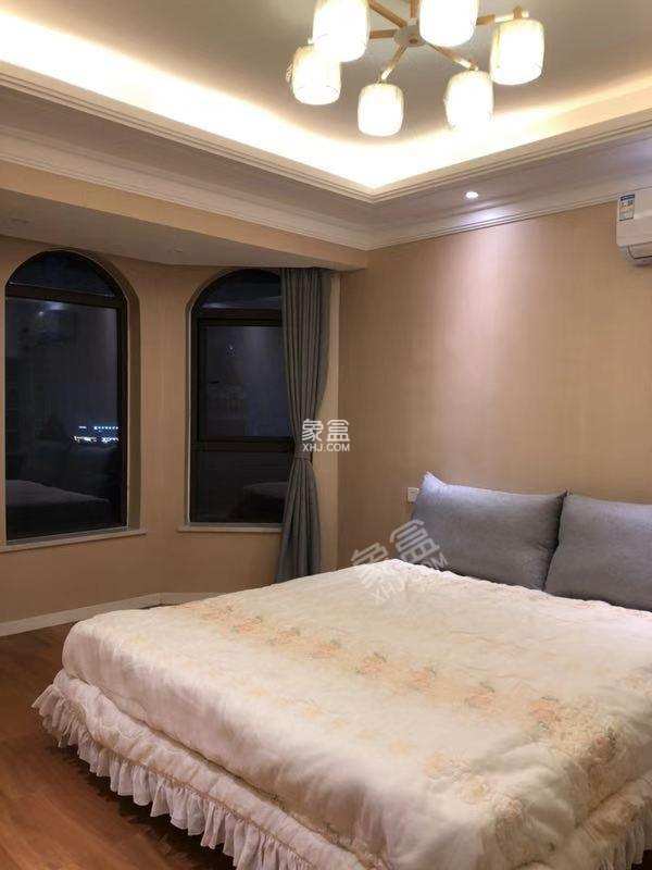 德商华府天骄  3室2厅1卫   2500.00元/月 德商华府天骄  3室2厅1卫   2500.00元/月室内图