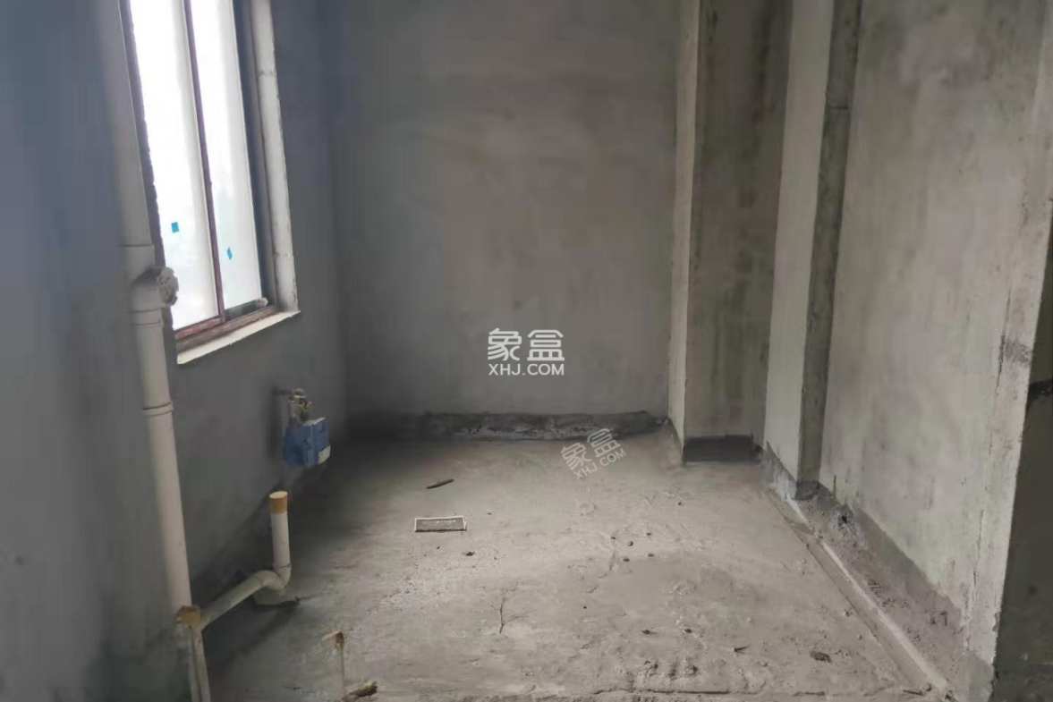 康城上品  3室2厅2卫    68.0万 康城上品  3室2厅2卫    68.0万客厅