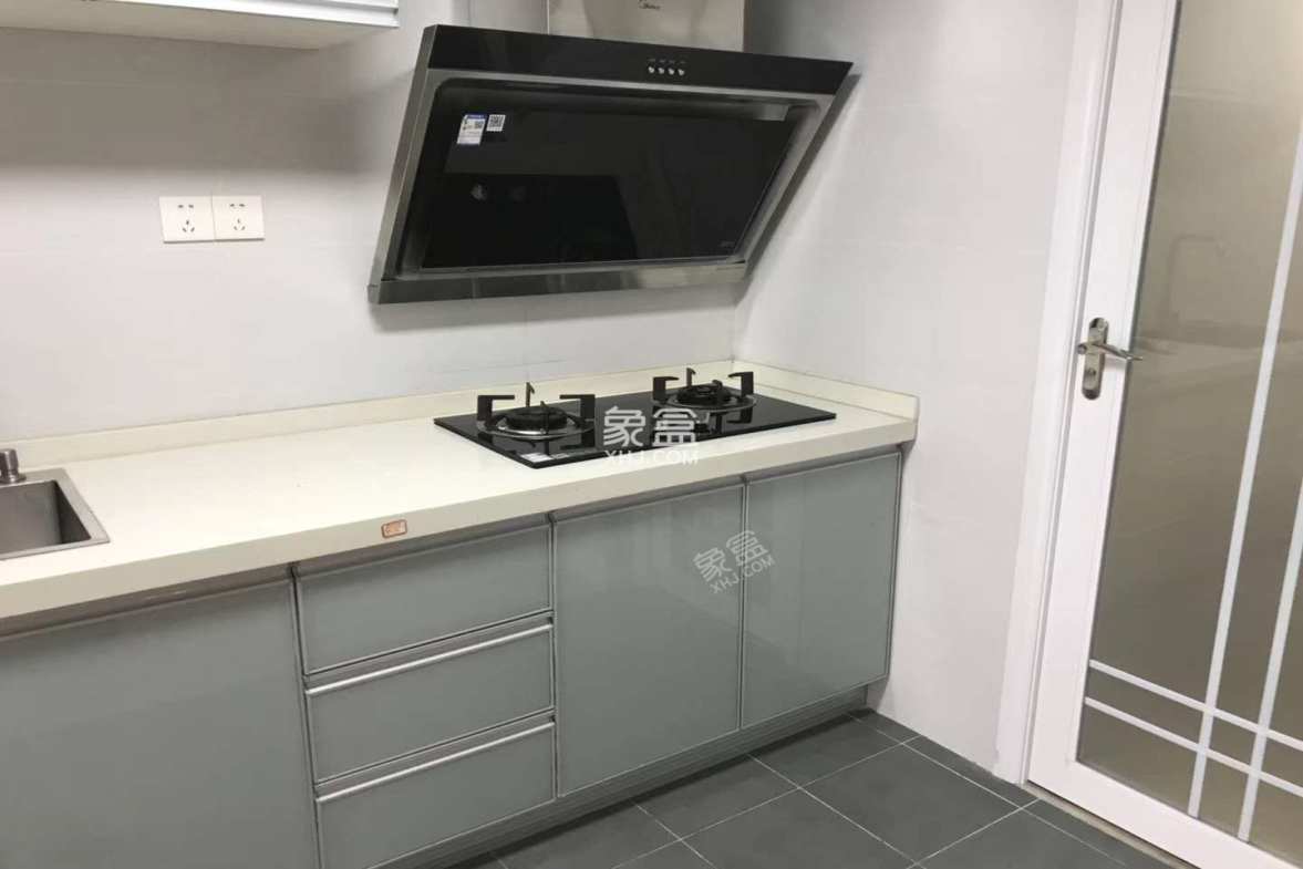 枫丹国际公寓  1室1厅1卫    3000.0元/月 枫丹国际公寓  1室1厅1卫    3000.0元/月室内图