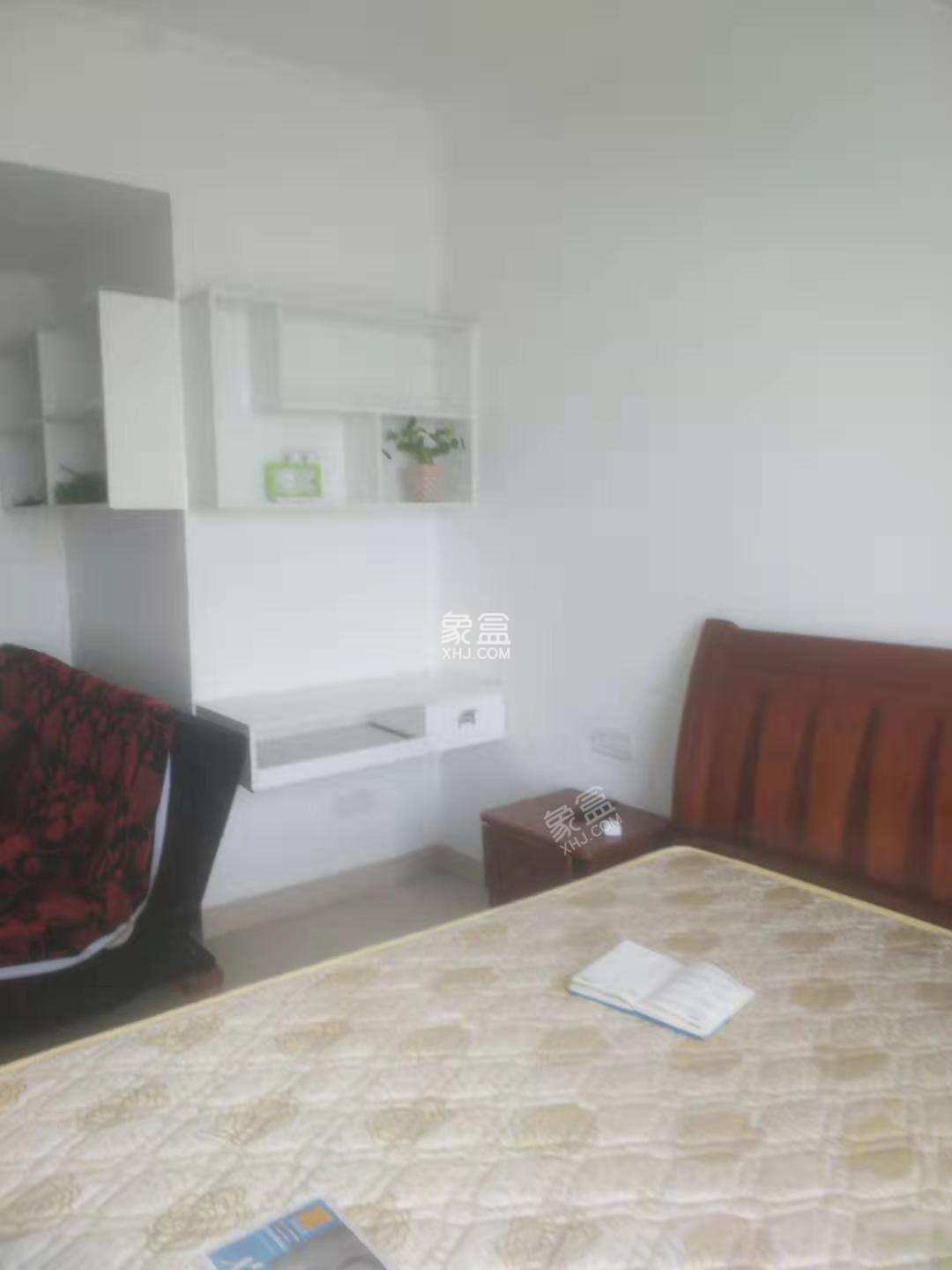 世纪嘉苑 1室1厅1卫 36.8万 世纪嘉苑 1室1厅1卫 36.8万客厅