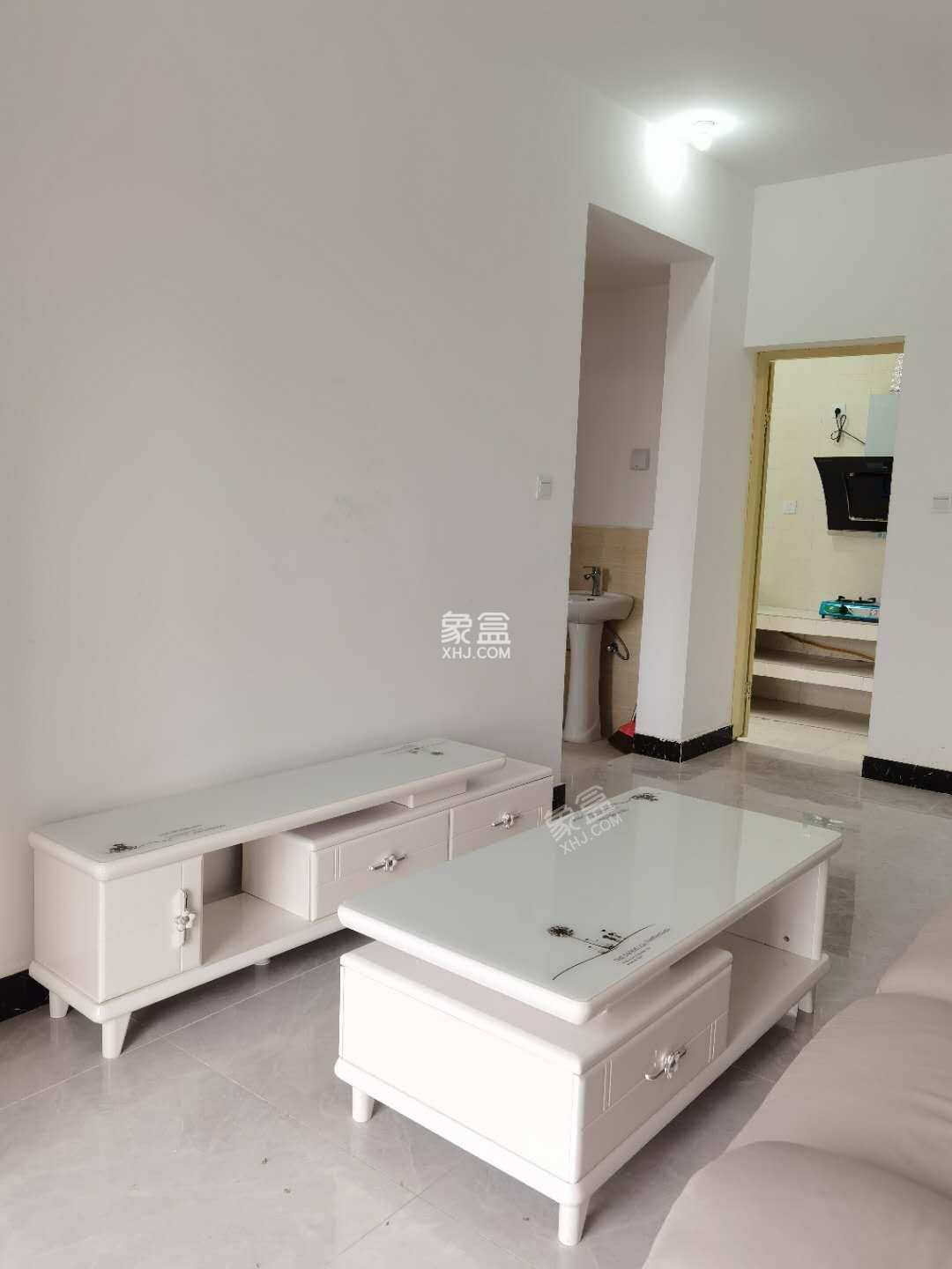 南湖春天  1室1厅11卫    1400.0元/月 南湖春天  1室1厅11卫    1400.0元/月室内图