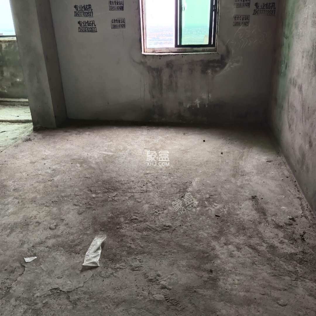 锦绣欣城 2室2厅1卫 46.8万 锦绣欣城 2室2厅1卫 46.8万客厅