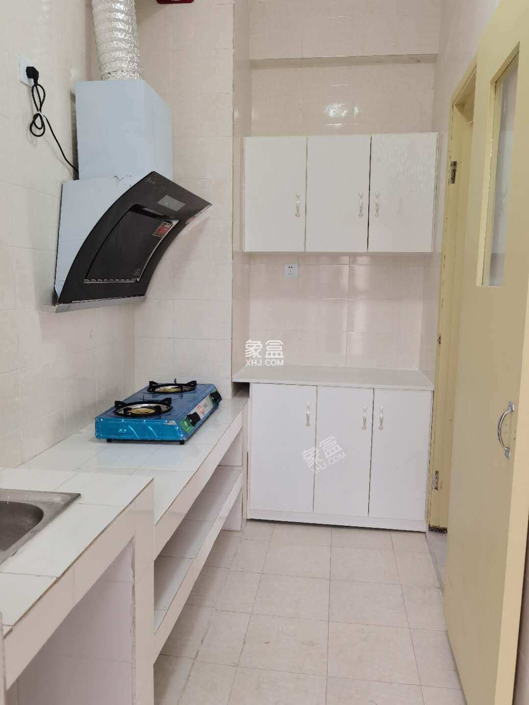 南湖春天  1室1厅11卫    1400.0元/月 南湖春天  1室1厅11卫    1400.0元/月室内图