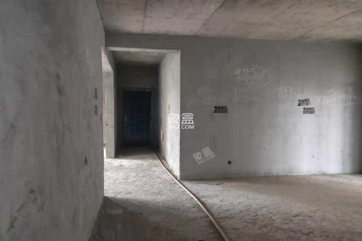 康城上品  3室2厅2卫    68.0万 康城上品  3室2厅2卫    68.0万客厅