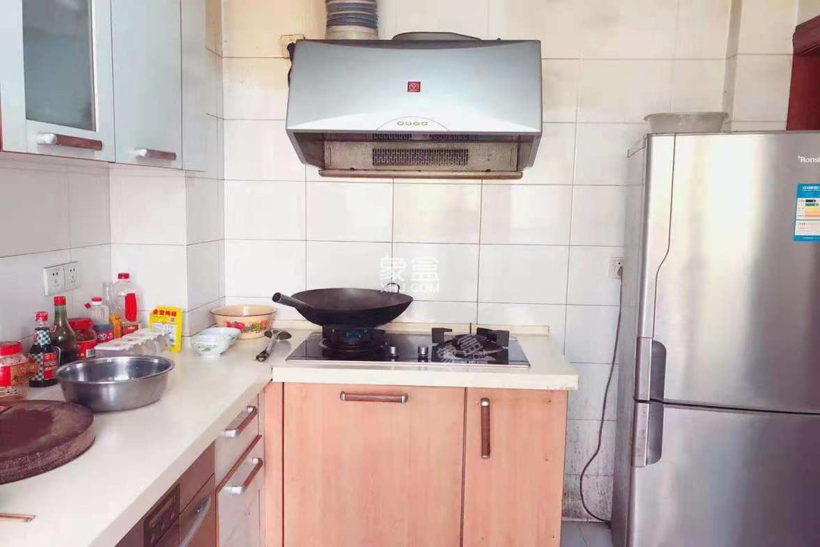 中大君悦金沙一期  2室2厅1卫    3500.0元/月 中大君悦金沙一期  2室2厅1卫    3500.0元/月室内图