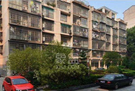 江南世家  4室2厅2卫    1800.0元/月 江南世家  4室2厅2卫    1800.0元/月小区图