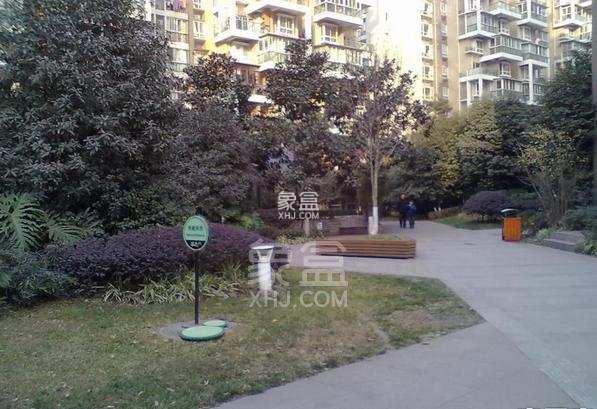 齐力碧水湾  2室2厅1卫    2300.0元/月 齐力碧水湾  2室2厅1卫    2300.0元/月小区图