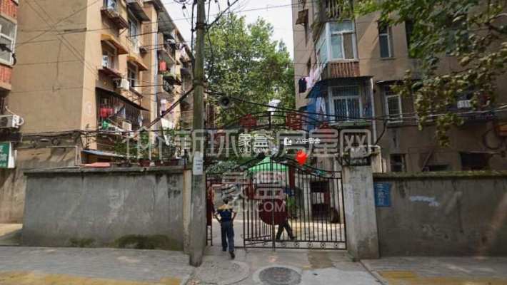 6中宿舍 6中宿舍室内图2