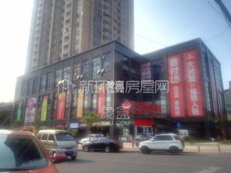 和隆花半里  1室1厅1卫    1800.0元/月 和隆花半里  1室1厅1卫    1800.0元/月小区图