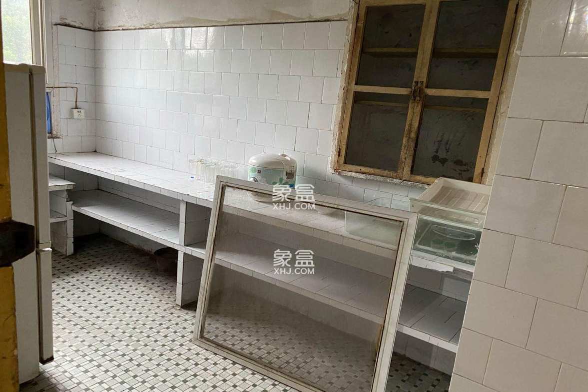 沿江路散盘 1室1厅1卫 1600.0元/月 沿江路散盘 1室1厅1卫 1600.0元/月户型图