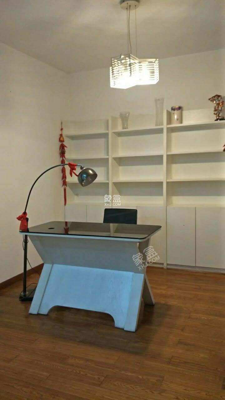 教育小区  3室2厅1卫    3000.0元/月 教育小区  3室2厅1卫    3000.0元/月室内图