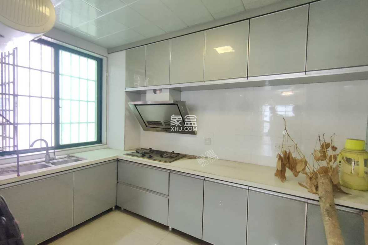 顺枫苑  3室2厅2卫    2500.0元/月 顺枫苑  3室2厅2卫    2500.0元/月室内图