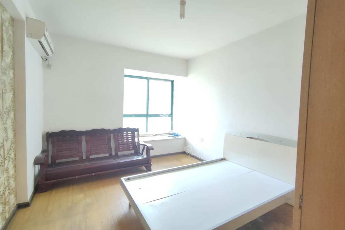 顺枫苑  3室2厅2卫    2500.0元/月 顺枫苑  3室2厅2卫    2500.0元/月室内图