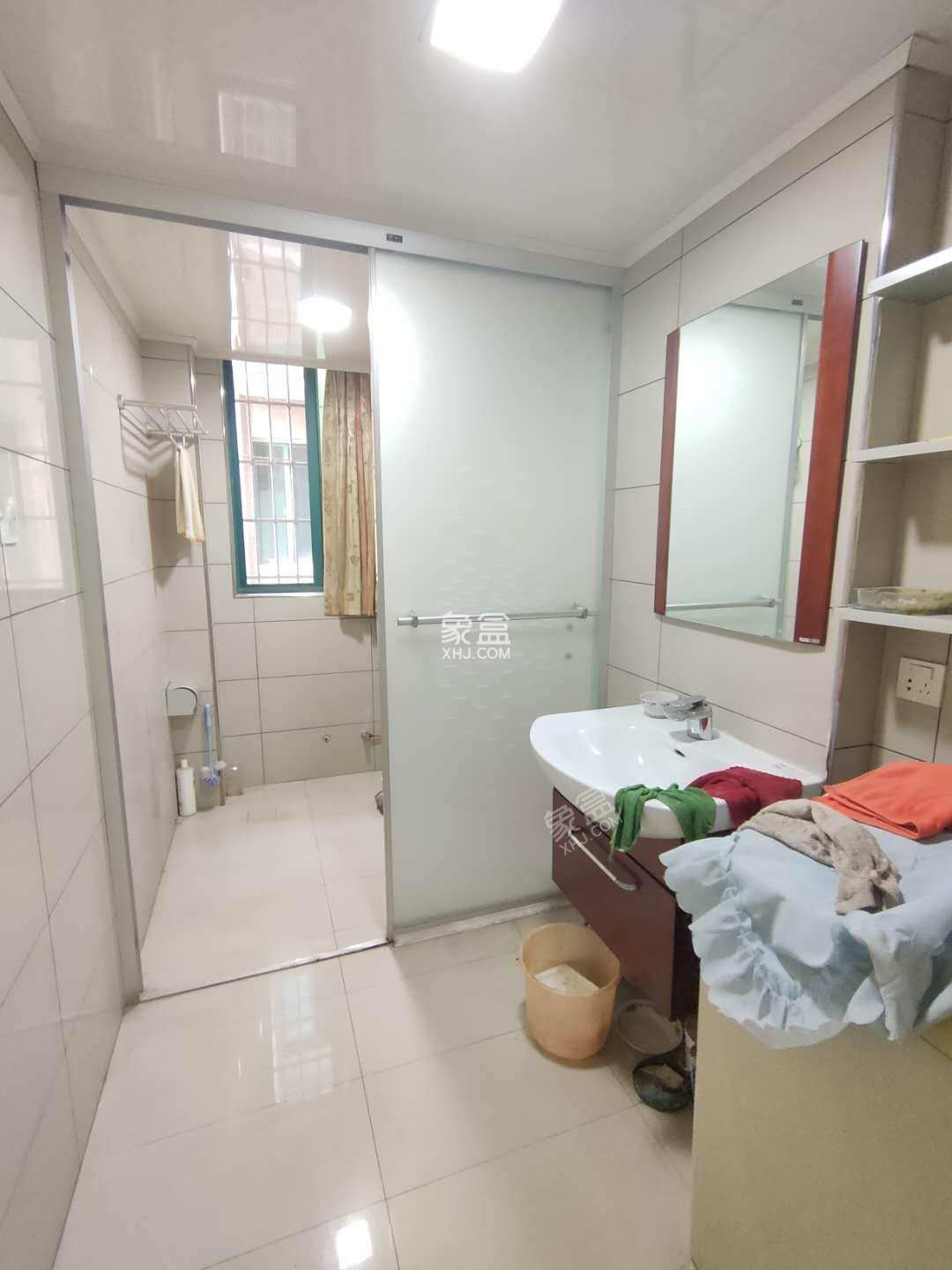 顺枫苑  3室2厅2卫    2500.0元/月 顺枫苑  3室2厅2卫    2500.0元/月室内图