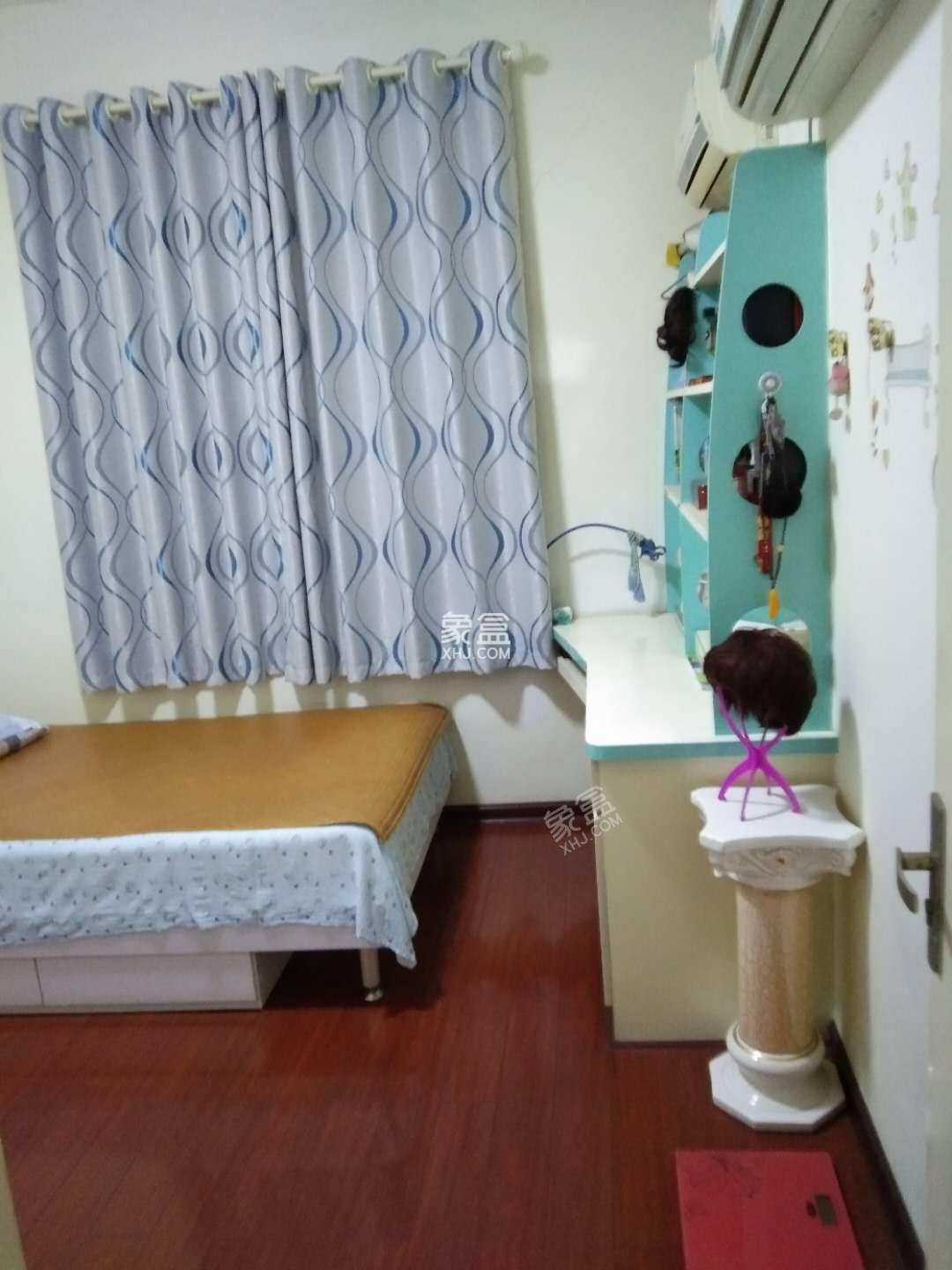 精锐华府(精锐华庭) 3室2厅2卫 78.0万 精锐华府(精锐华庭) 3室2厅2卫 78.0万卧室