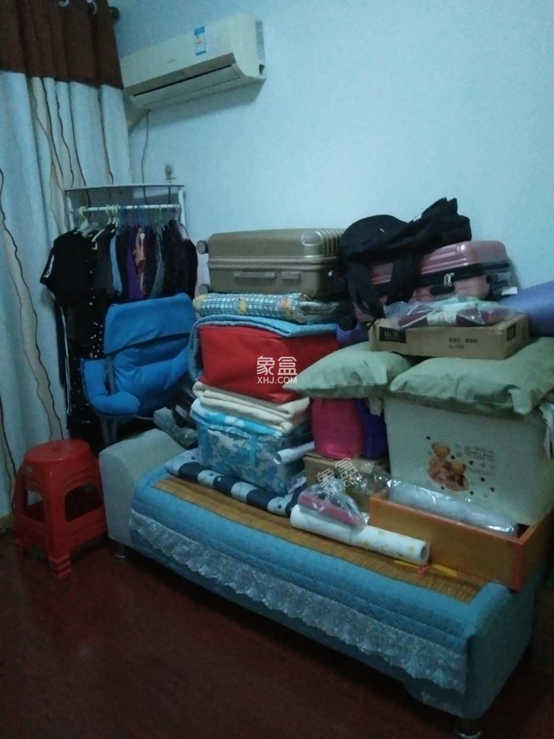 精锐华府(精锐华庭) 3室2厅2卫 78.0万 精锐华府(精锐华庭) 3室2厅2卫 78.0万卧室