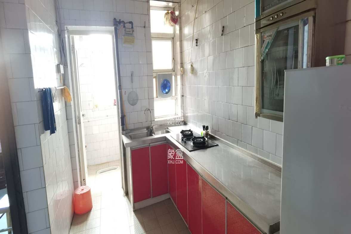 银馨家园(贺家土电厂生活区) 3室2厅1卫 1300.0元/月 银馨家园(贺家土电厂生活区) 3室2厅1卫 1300.0元/月室内图