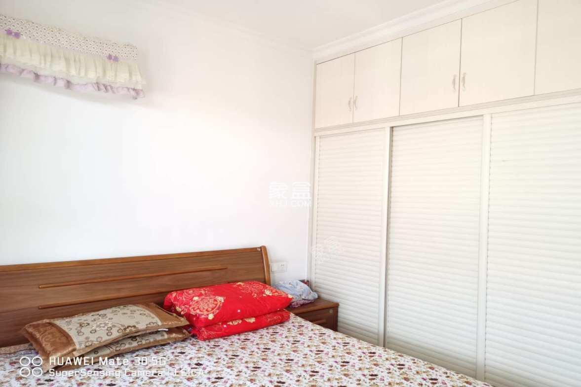 全丰小区  3室2厅2卫    60.0万 全丰小区  3室2厅2卫    60.0万客厅