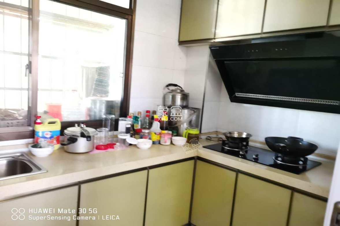 全丰小区  3室2厅2卫    60.0万 全丰小区  3室2厅2卫    60.0万客厅