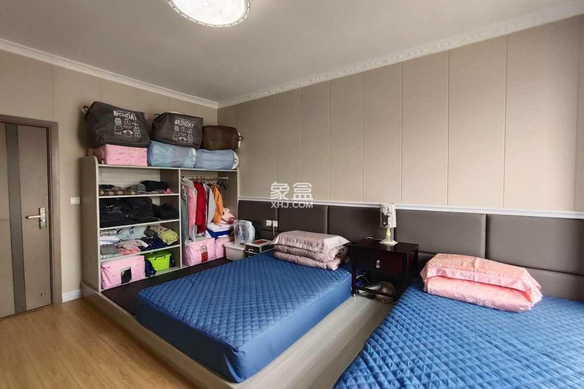 沐林美郡 2室2厅1卫 64.8万 沐林美郡 2室2厅1卫 64.8万客厅