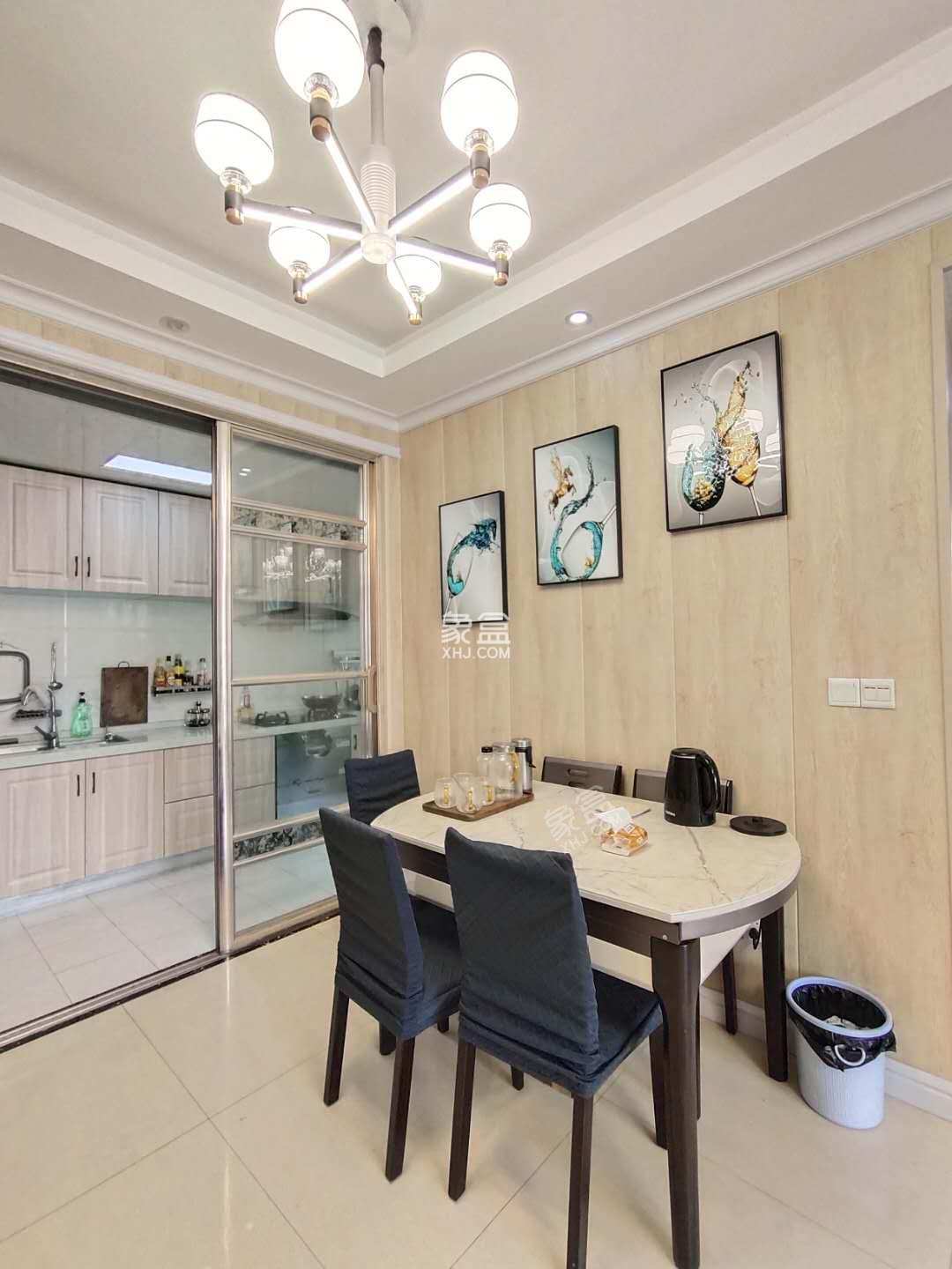 沐林美郡 2室2厅1卫 64.8万 沐林美郡 2室2厅1卫 64.8万客厅