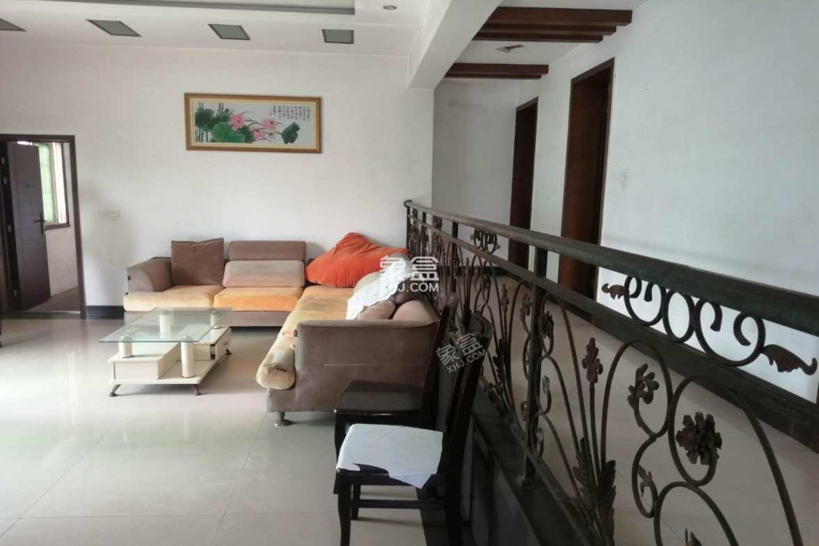 金银山学校家属楼 3室2厅2卫 1100.0元/月 金银山学校家属楼 3室2厅2卫 1100.0元/月室内图