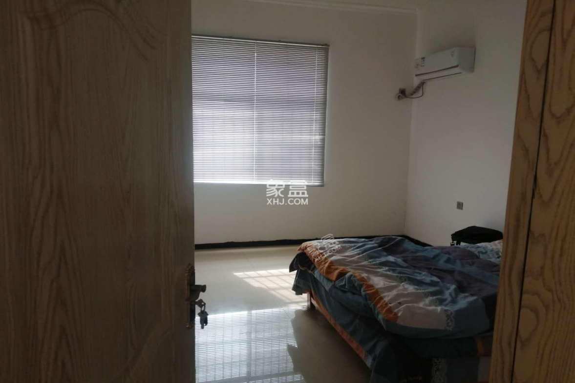 金银山学校家属楼 3室2厅2卫 1100.0元/月 金银山学校家属楼 3室2厅2卫 1100.0元/月室内图