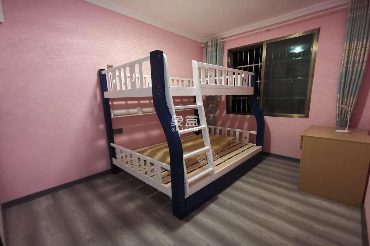 桃花山庄小区  3室2厅1卫    52.8万 桃花山庄小区  3室2厅1卫    52.8万卧室