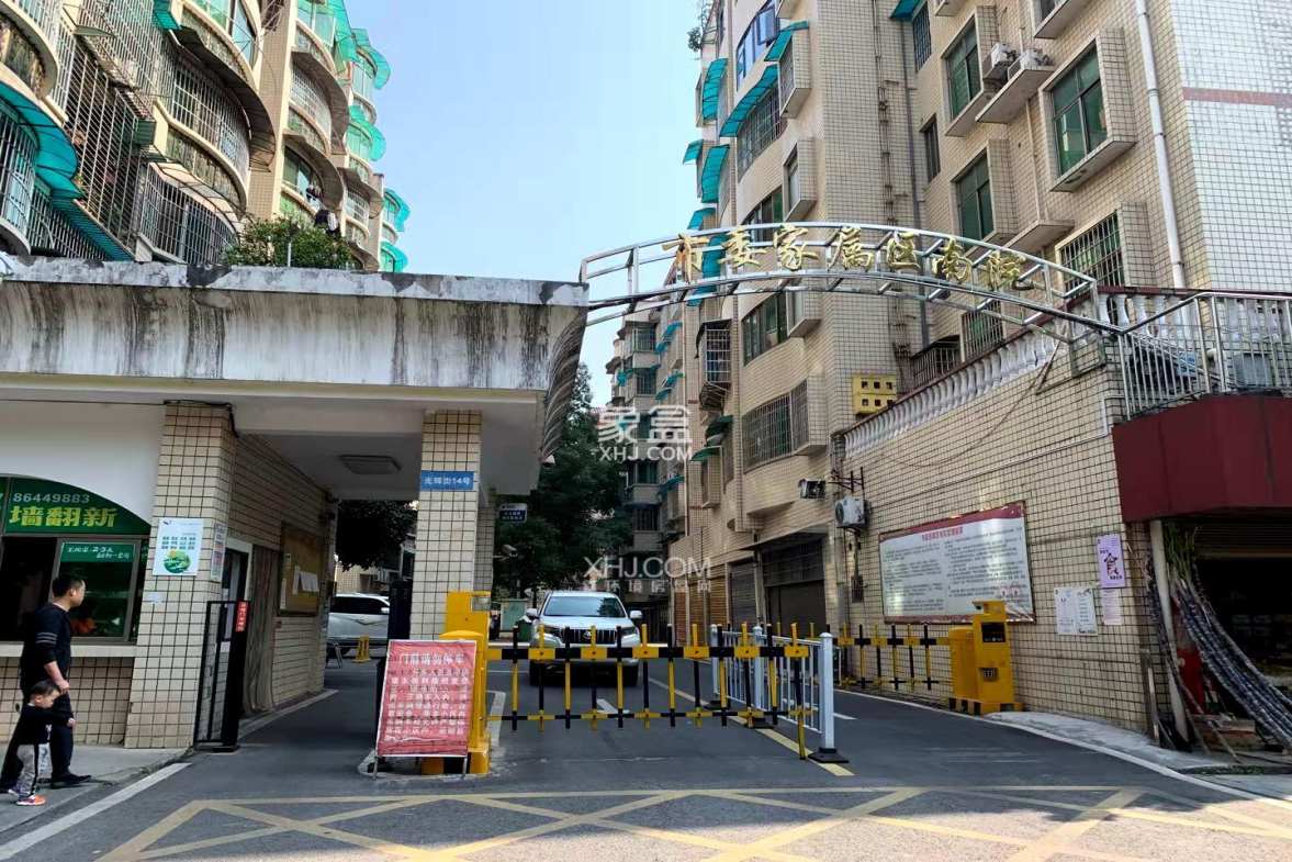 市委家属南院 5室2厅2卫 3300.0元/月 市委家属南院 5室2厅2卫 3300.0元/月小区图