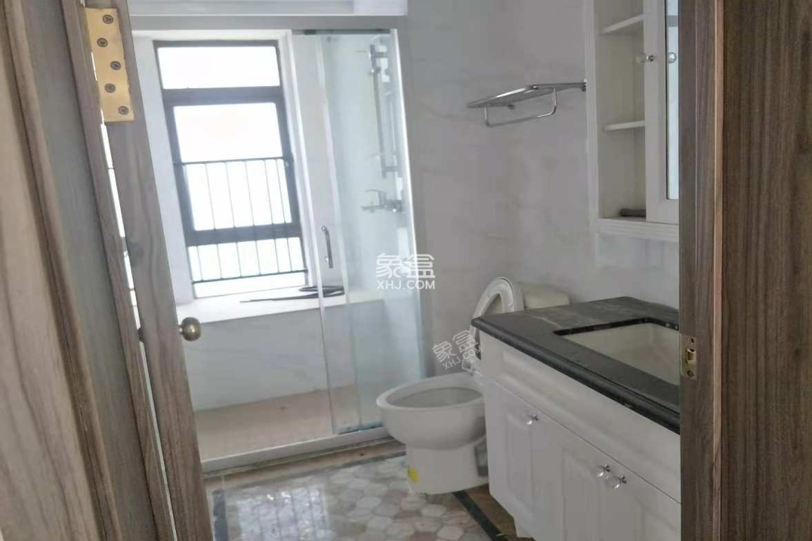 华耀碧桂园十里江湾观澜 4室2厅2卫 108.0万 华耀碧桂园十里江湾观澜 4室2厅2卫 108.0万厨房