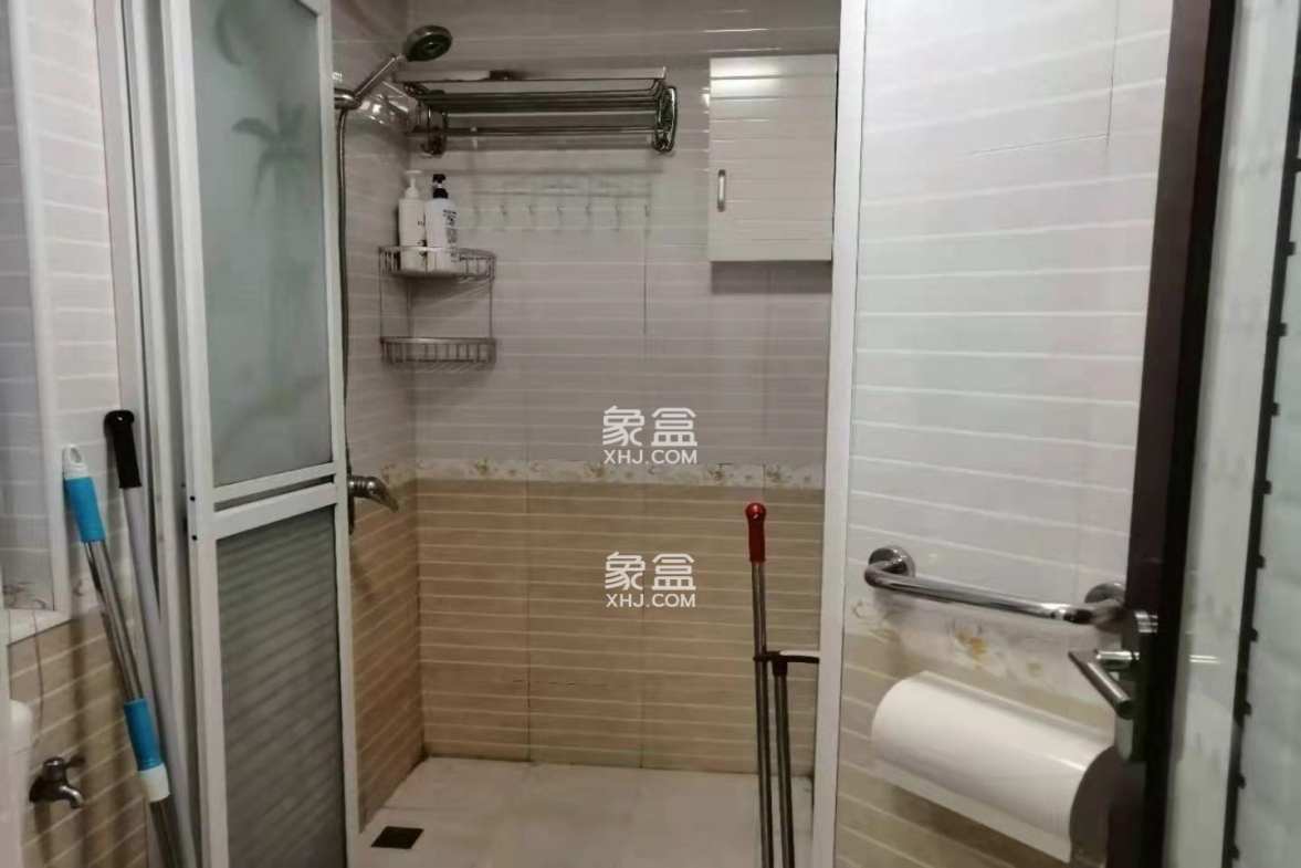 富华商业广场 1室1厅1卫 1300.00元/月 富华商业广场 1室1厅1卫 1300.00元/月室内图