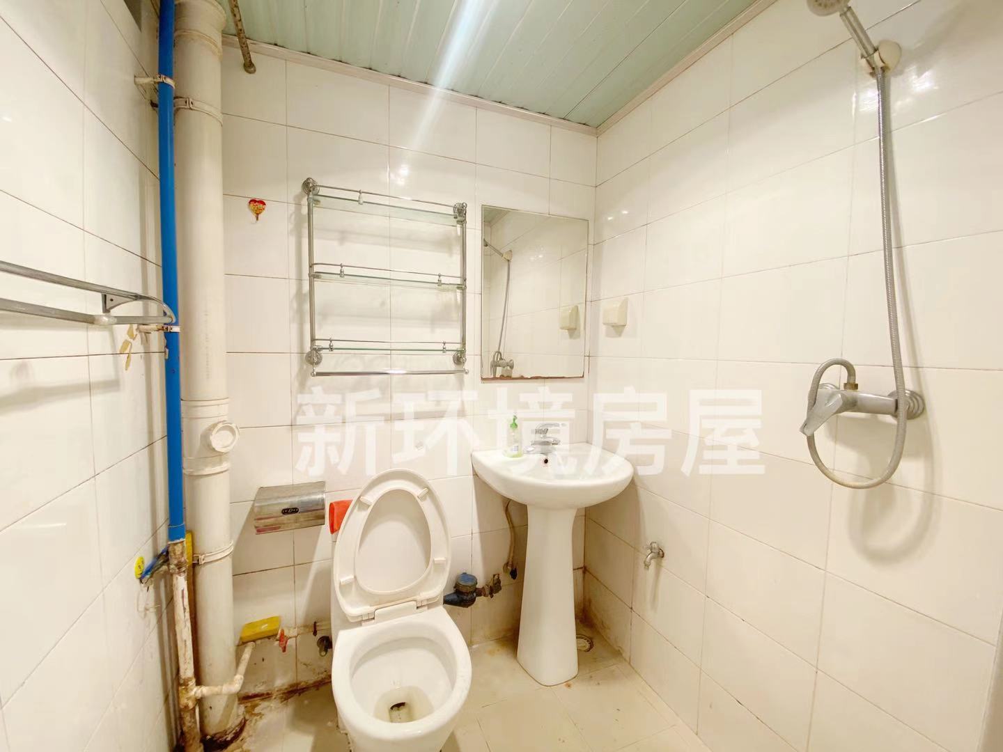 华富园小区  2室1厅1卫   1800.00元/月室内图