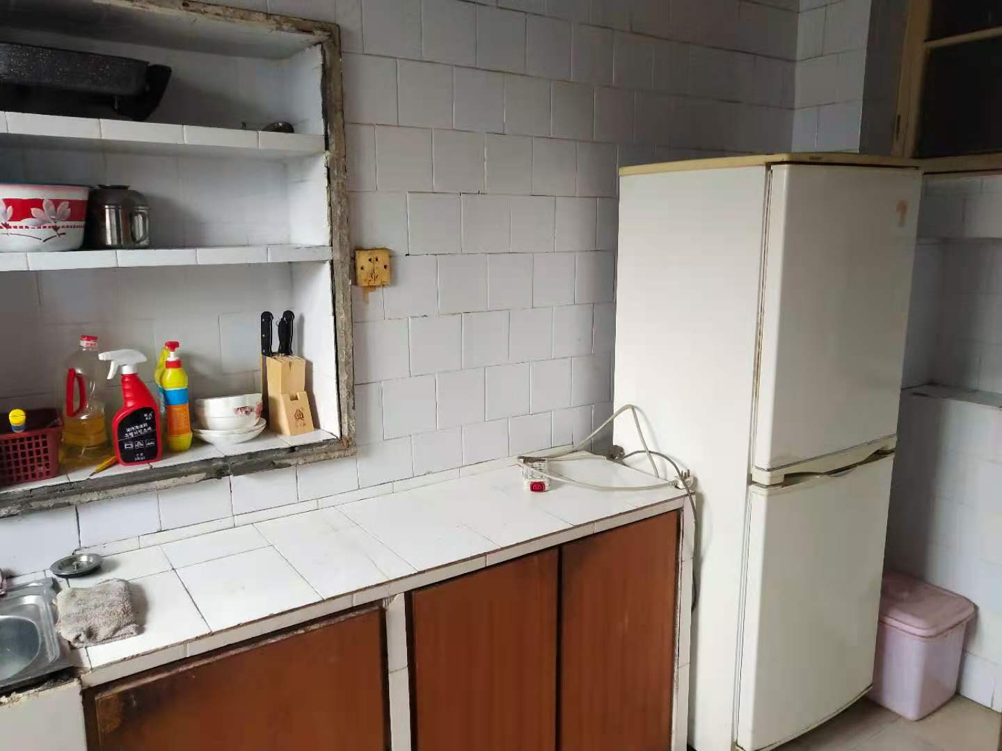 新塘冲巷  2室1厅1卫    1500.0元/月室内图