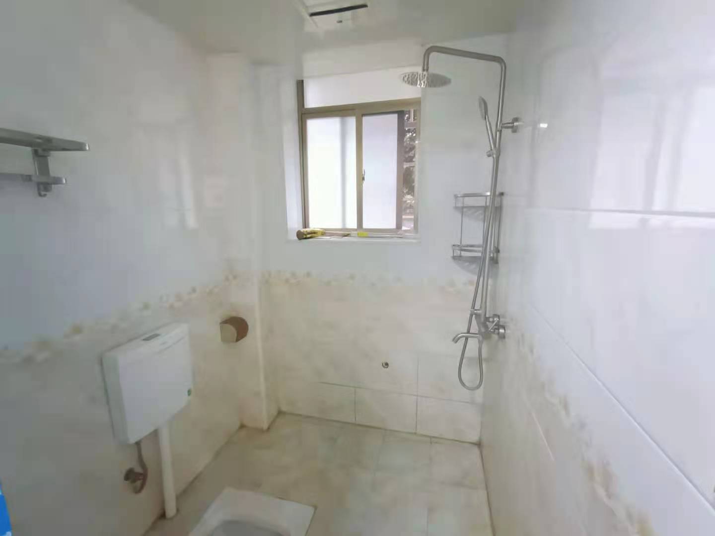 蒸水花苑 3室2厅1卫 2400.0元/月 蒸水花苑 3室2厅1卫 2400.0元/月室内图