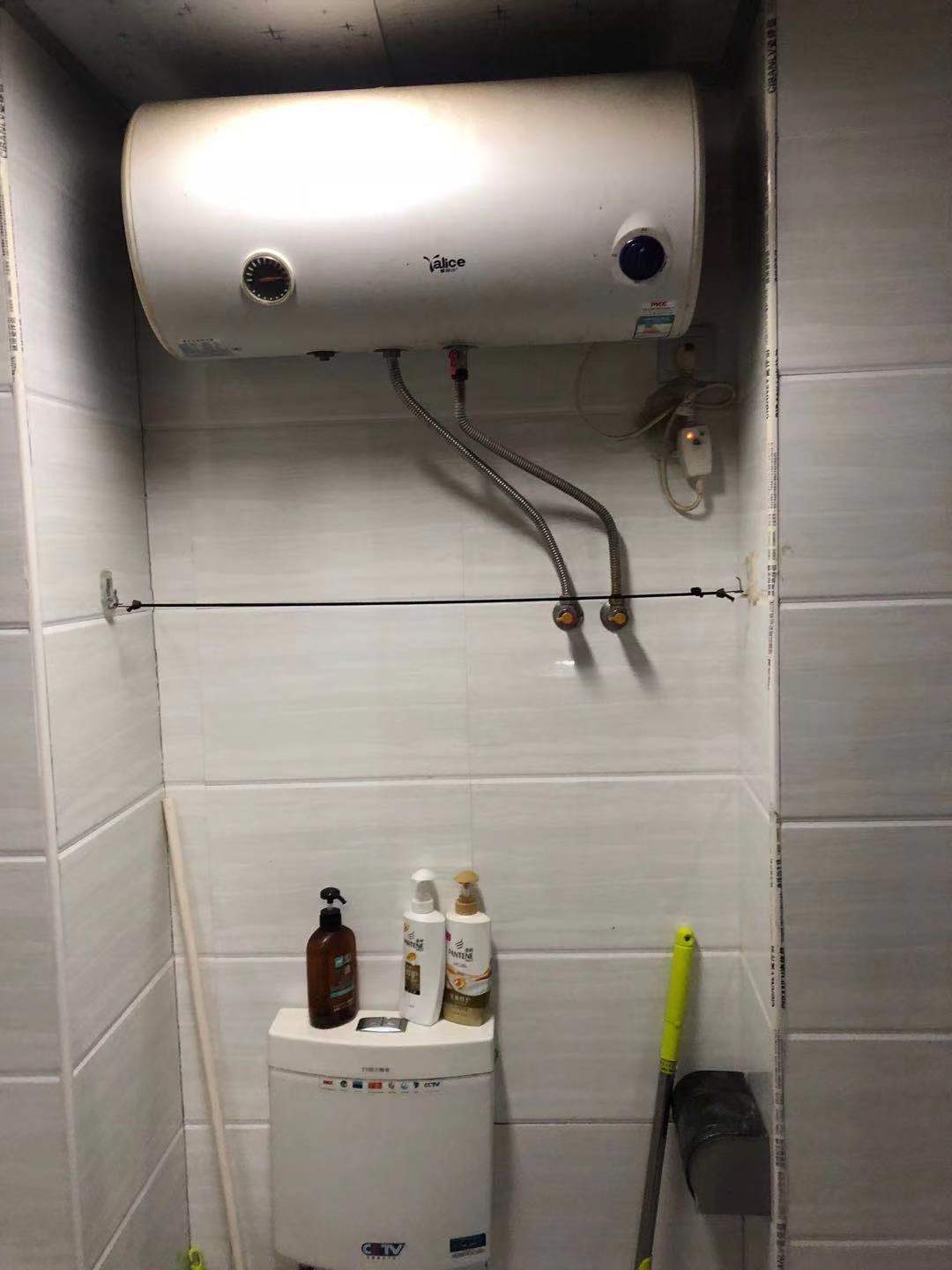 金轮时代广场 2室2厅1卫 2100.0元/月 金轮时代广场 2室2厅1卫 2100.0元/月室内图