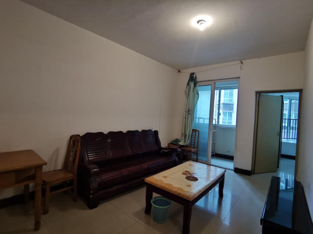 南湖锦苑 1室1厅1卫 1500.0元/月 南湖锦苑 1室1厅1卫 1500.0元/月室内图