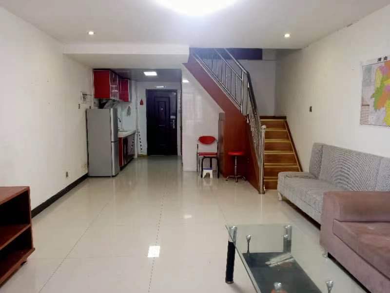 金轮时代广场 2室2厅1卫 2100.0元/月 金轮时代广场 2室2厅1卫 2100.0元/月室内图