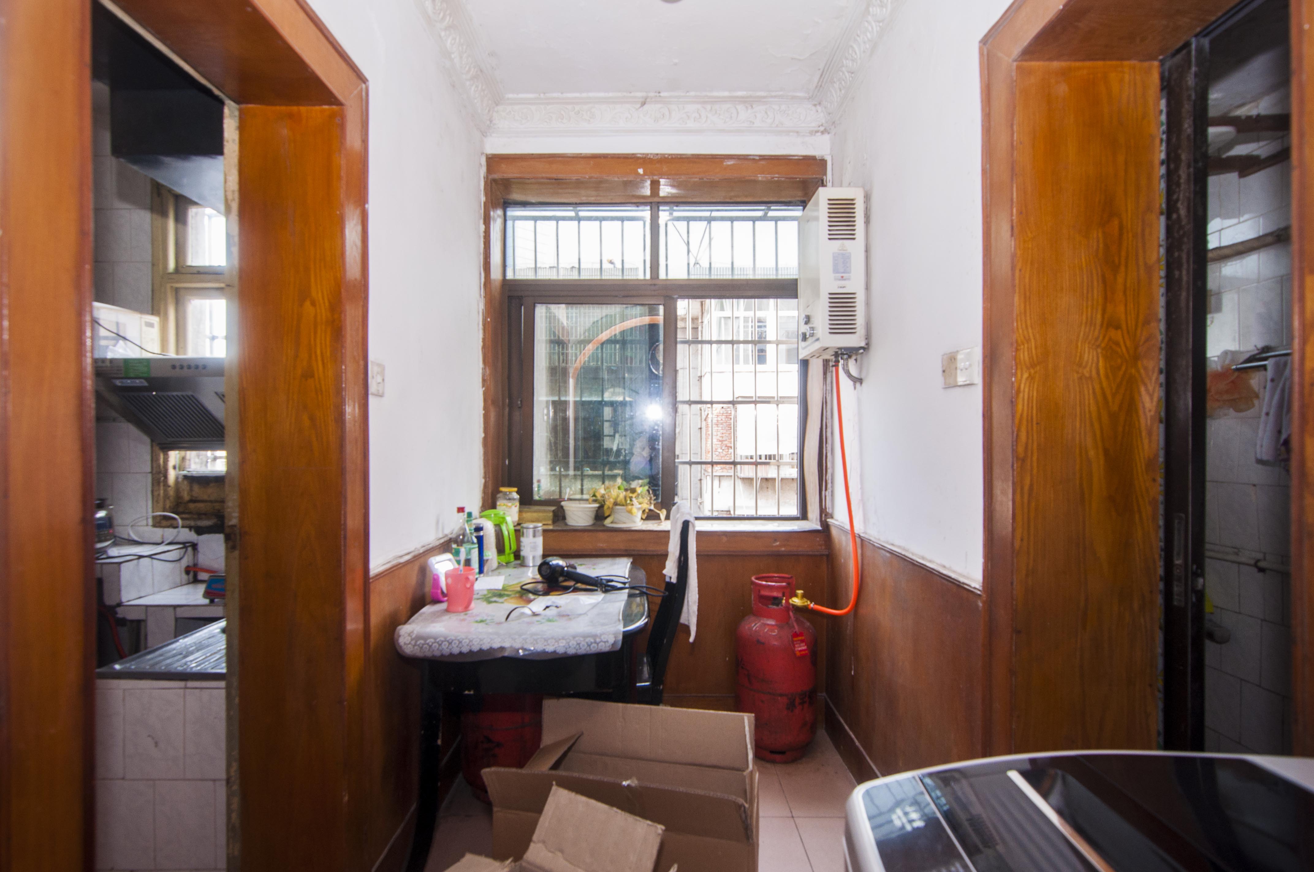 下碧湘街小区宿舍 2室1厅 57.80万餐厅