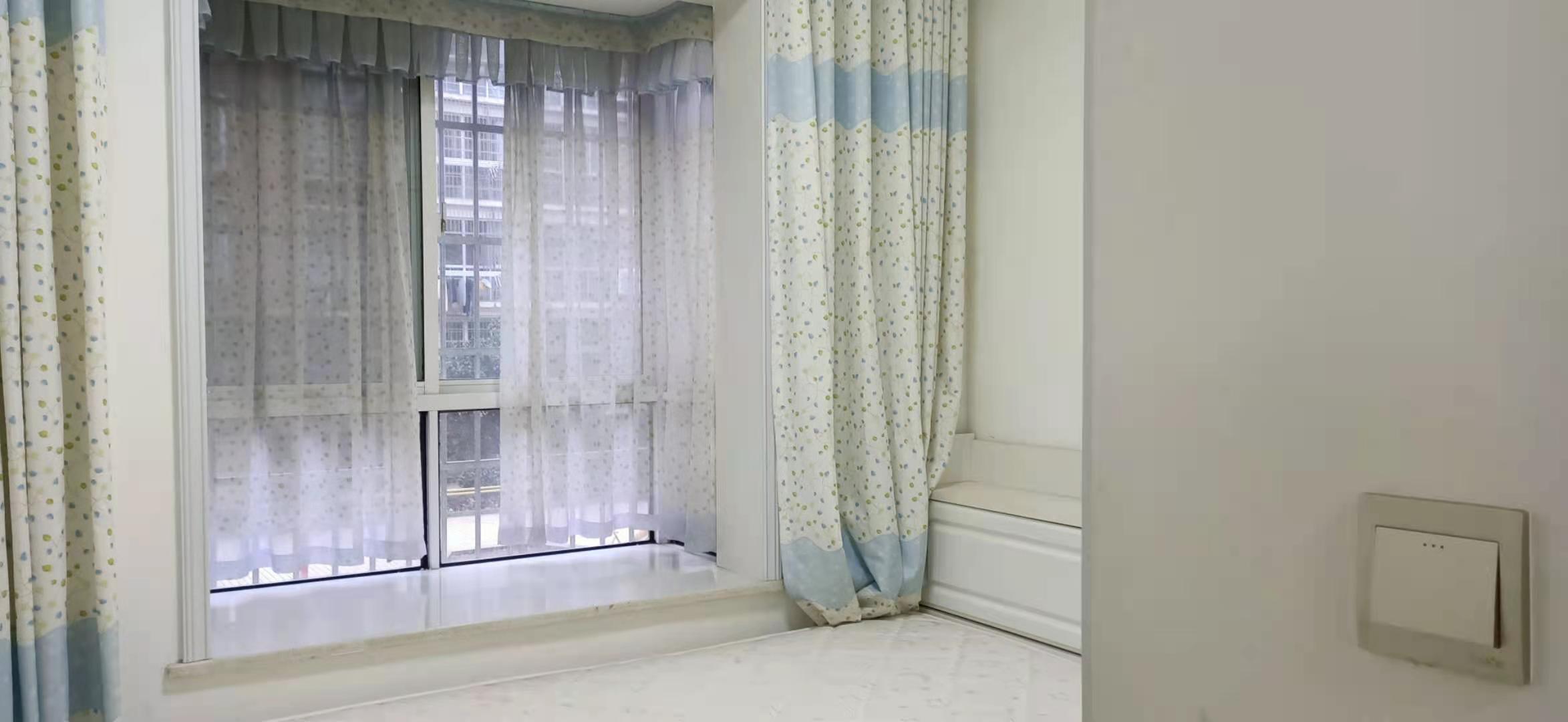 卧龙港 3室2厅2卫 62.8万 卧龙港 3室2厅2卫 62.8万客厅