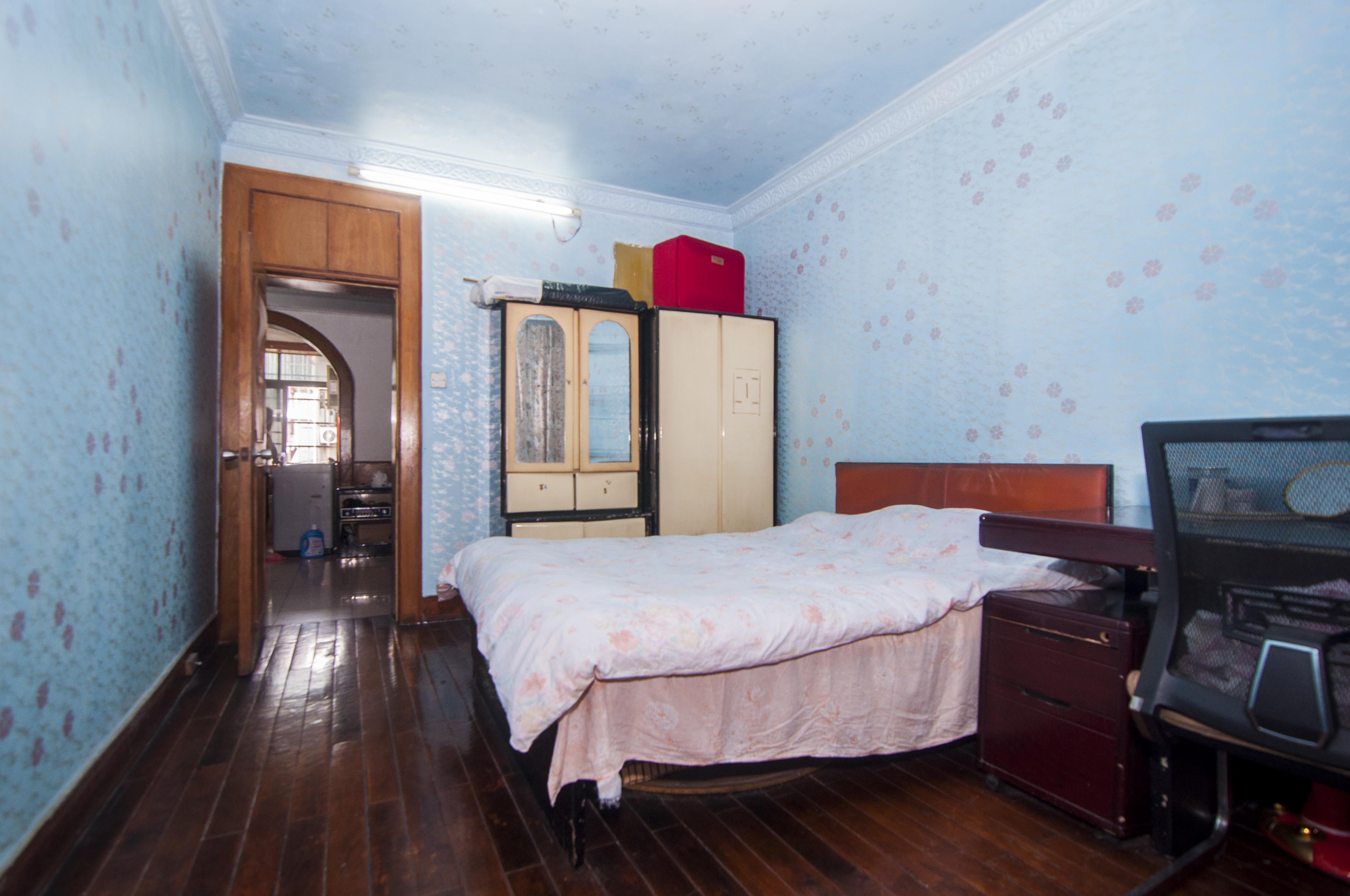 下碧湘街小区宿舍 2室1厅 57.80万主卧