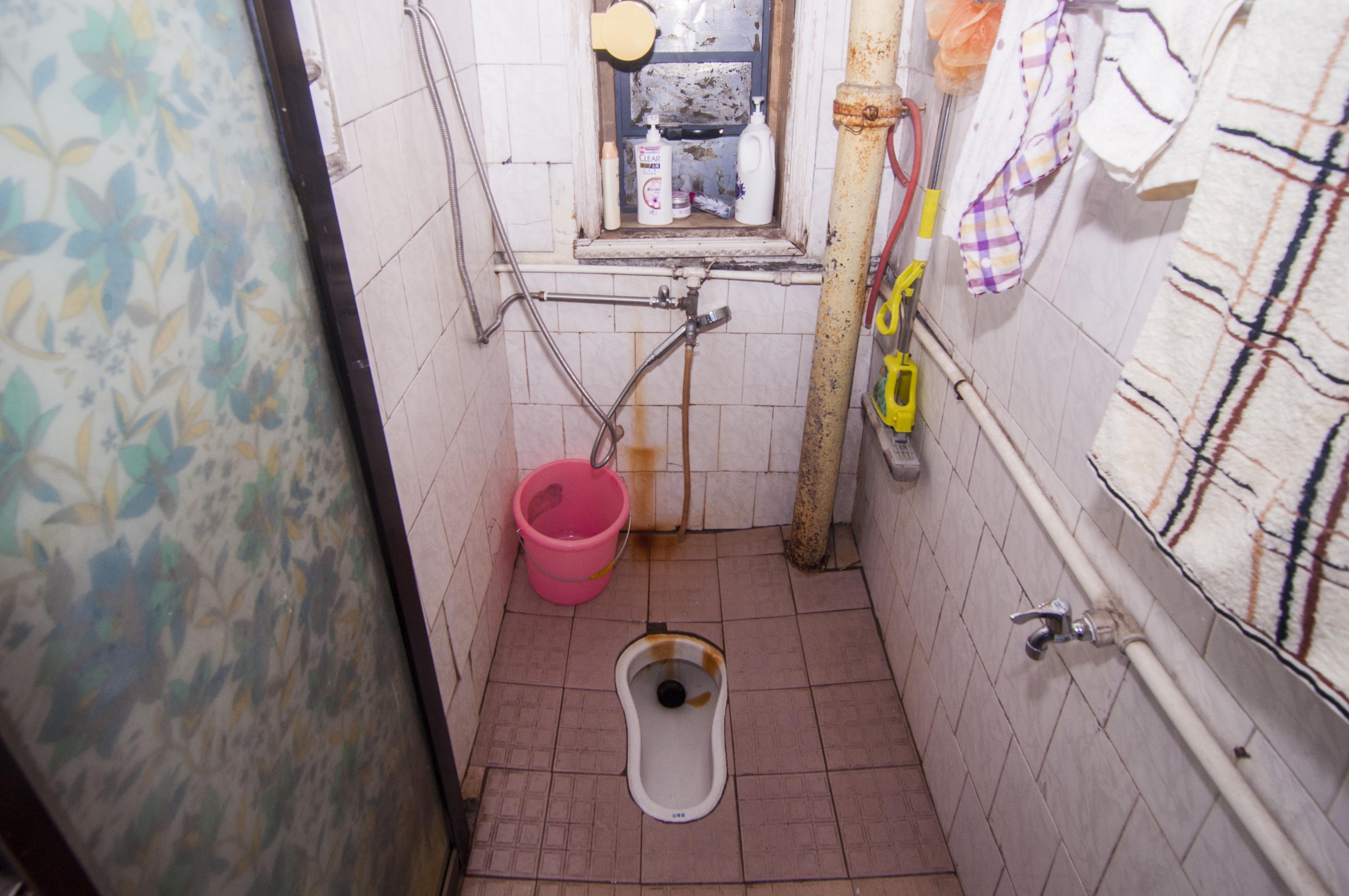 下碧湘街小区宿舍 2室1厅 57.80万主卫