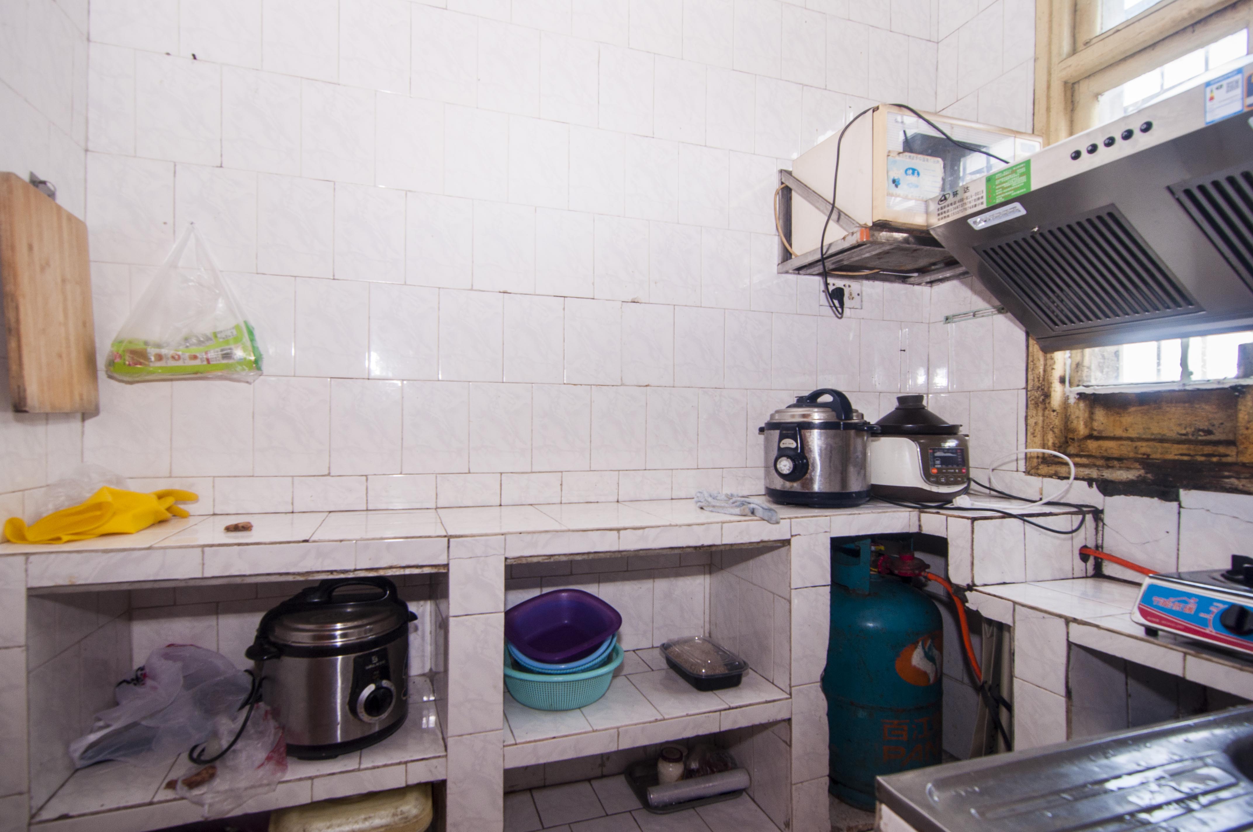 下碧湘街小区宿舍 2室1厅 57.80万厨房