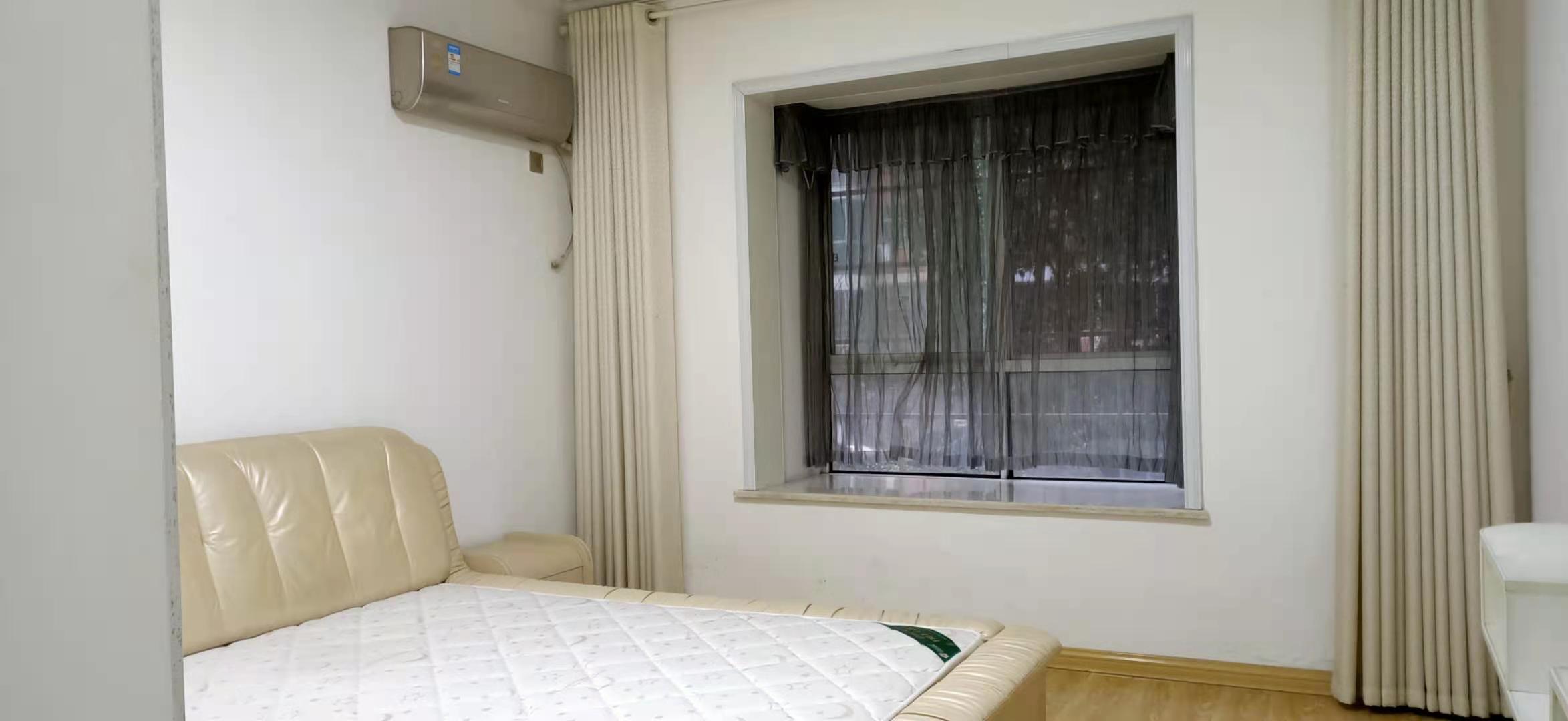 卧龙港 3室2厅2卫 62.8万 卧龙港 3室2厅2卫 62.8万卫生间