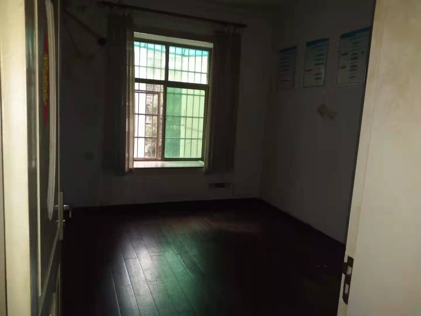 市委家属南院 5室2厅2卫 3300.0元/月 市委家属南院 5室2厅2卫 3300.0元/月室内图