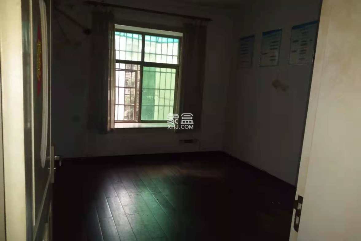 市委家属南院 5室2厅2卫 3300.0元/月 市委家属南院 5室2厅2卫 3300.0元/月室内图