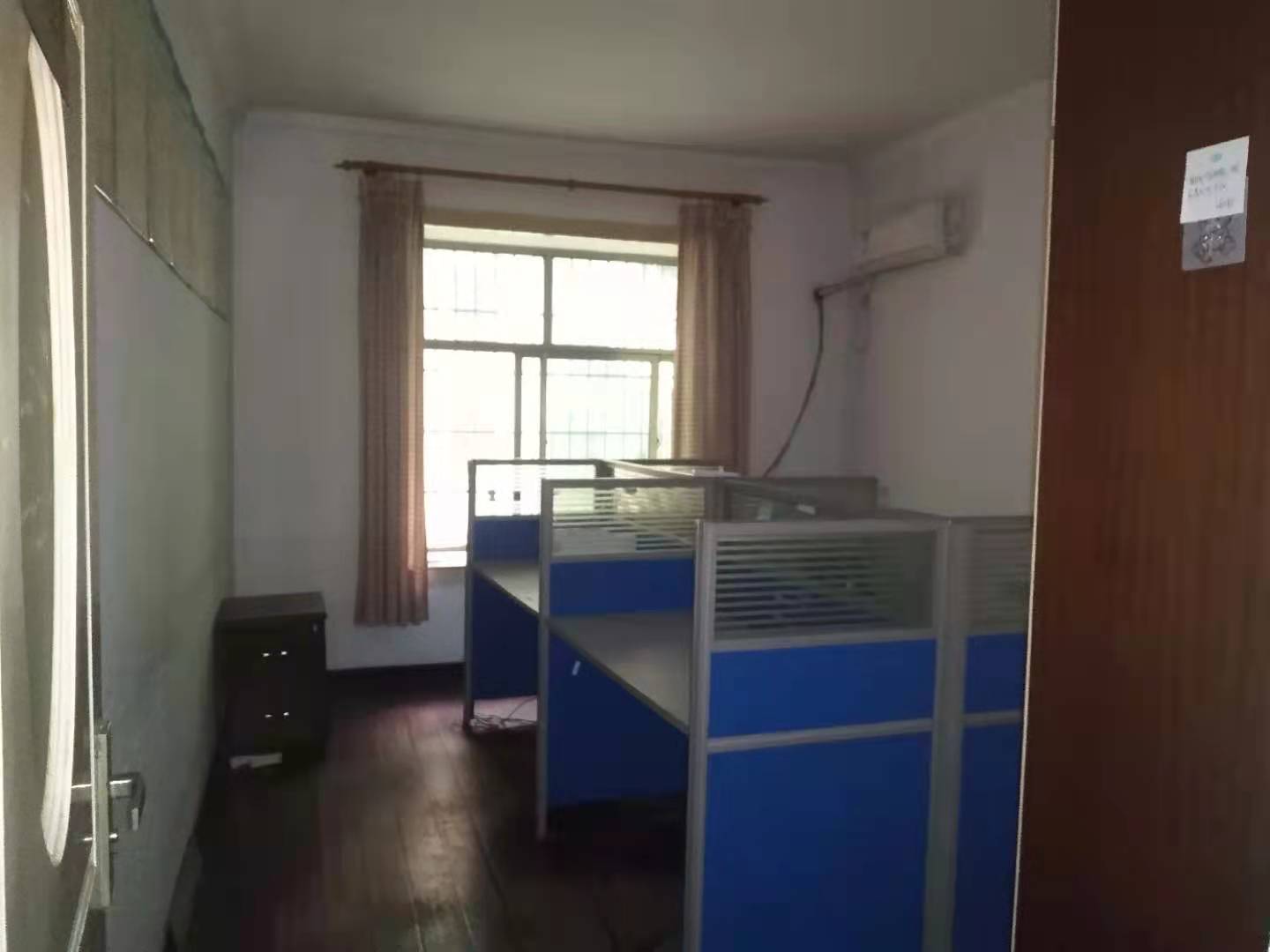 市委家属南院 5室2厅2卫 3300.0元/月 市委家属南院 5室2厅2卫 3300.0元/月室内图