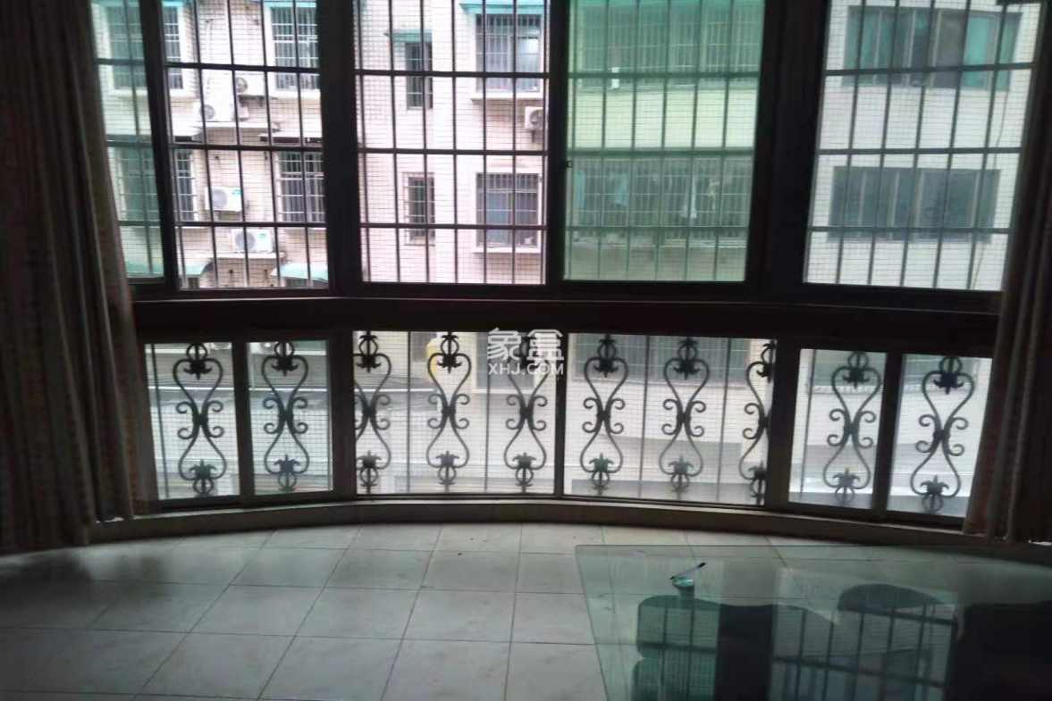 市委家属南院 5室2厅2卫 3300.0元/月 市委家属南院 5室2厅2卫 3300.0元/月室内图