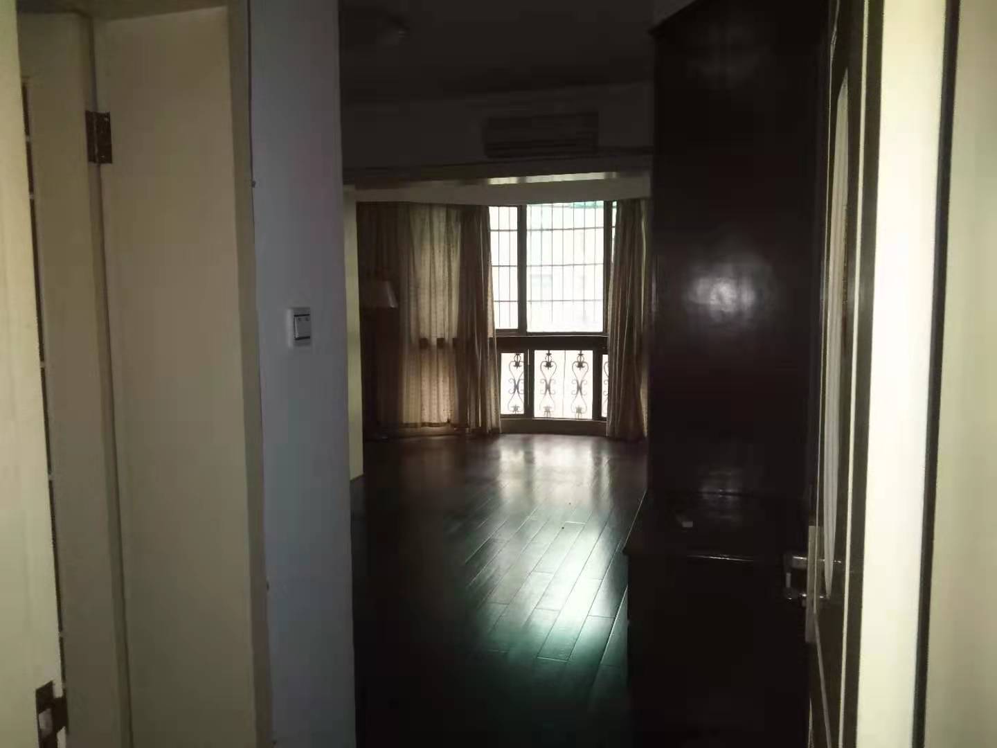 市委家属南院 5室2厅2卫 3300.0元/月 市委家属南院 5室2厅2卫 3300.0元/月室内图