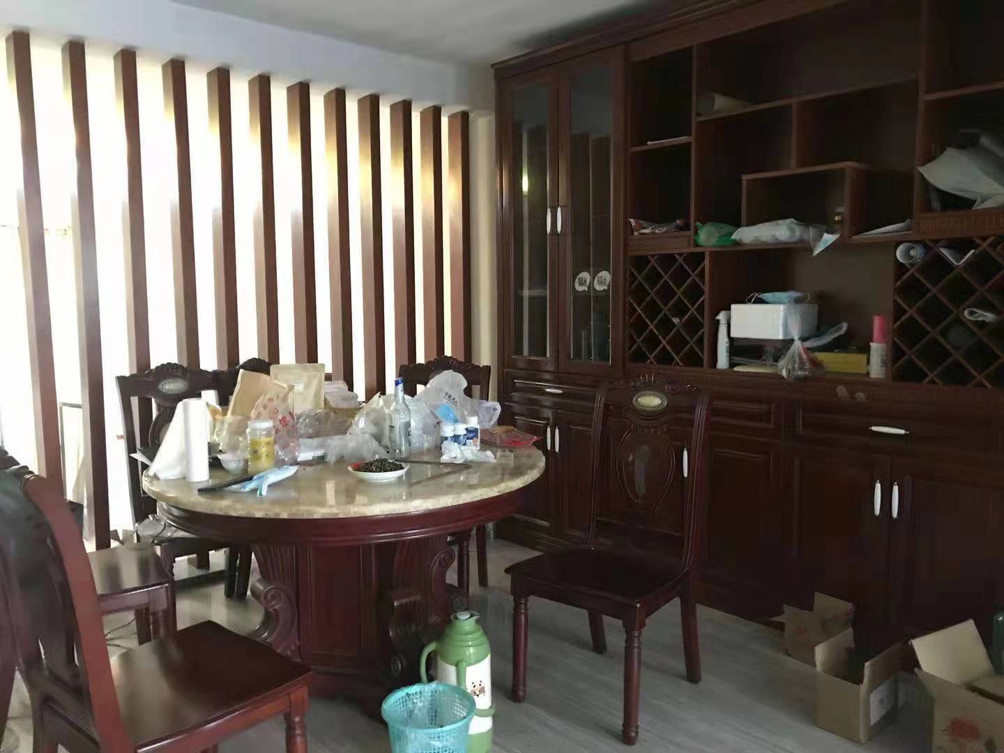 卓越麓山别墅（麓山峰境产权麓山花苑）  5室4厅2卫   25000.00元/月室内图1