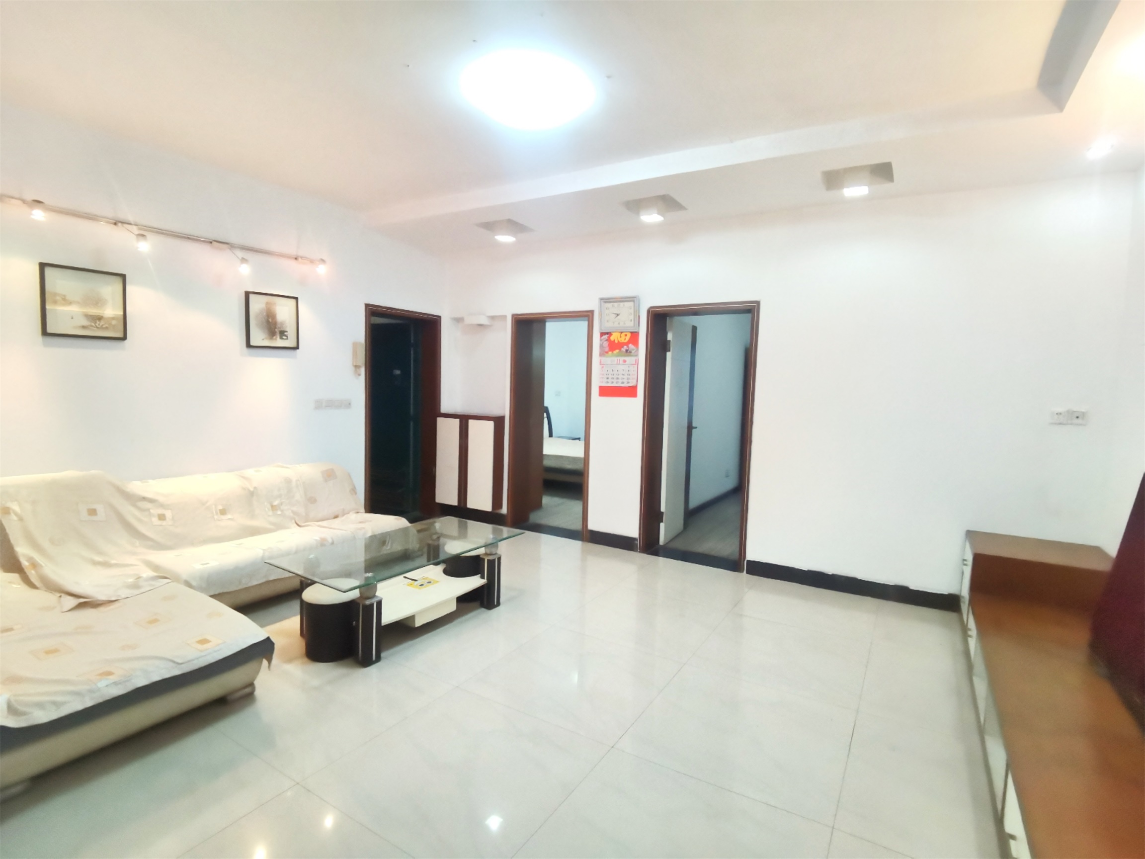 人大宿舍 4室2厅1卫 85.0万 人大宿舍 4室2厅1卫 85.0万客厅